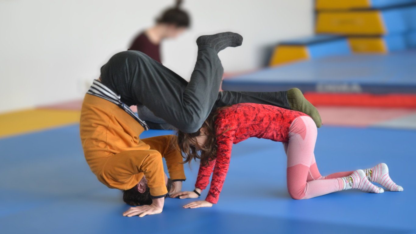 Stage de portés parents-enfants - Atelier cirque